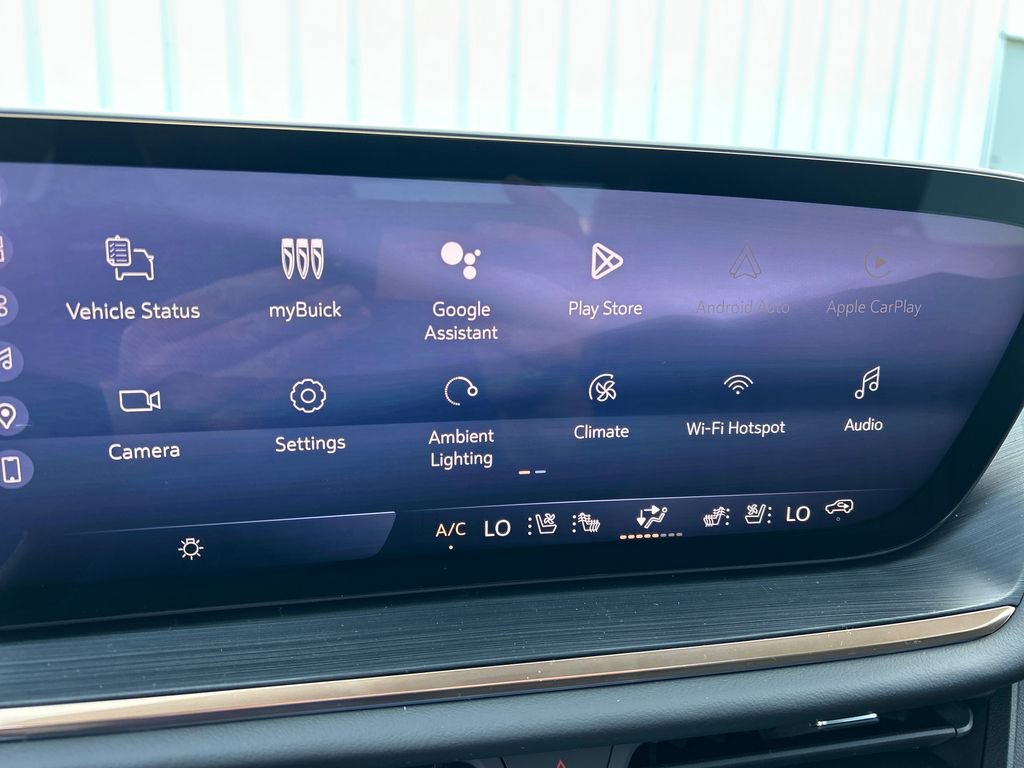 Certified 2025 Buick Envision Avenir image 30