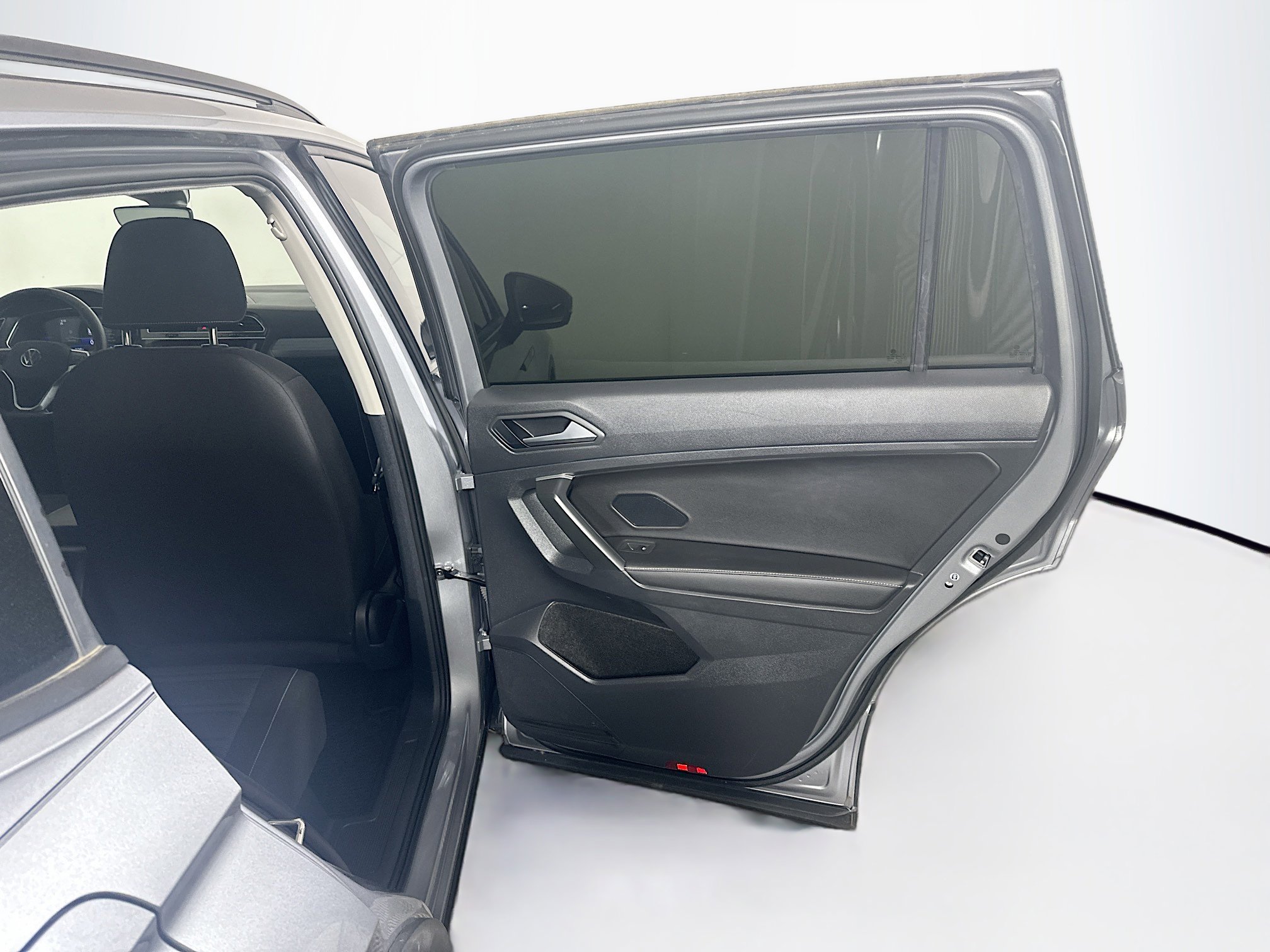 Used 2024 Volkswagen Tiguan S w/ MDO Package, Three-Row image 31