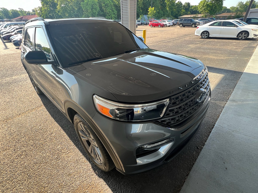 Used 2023 Ford Explorer XLT w/ Equipment Group 202A RWD image 1