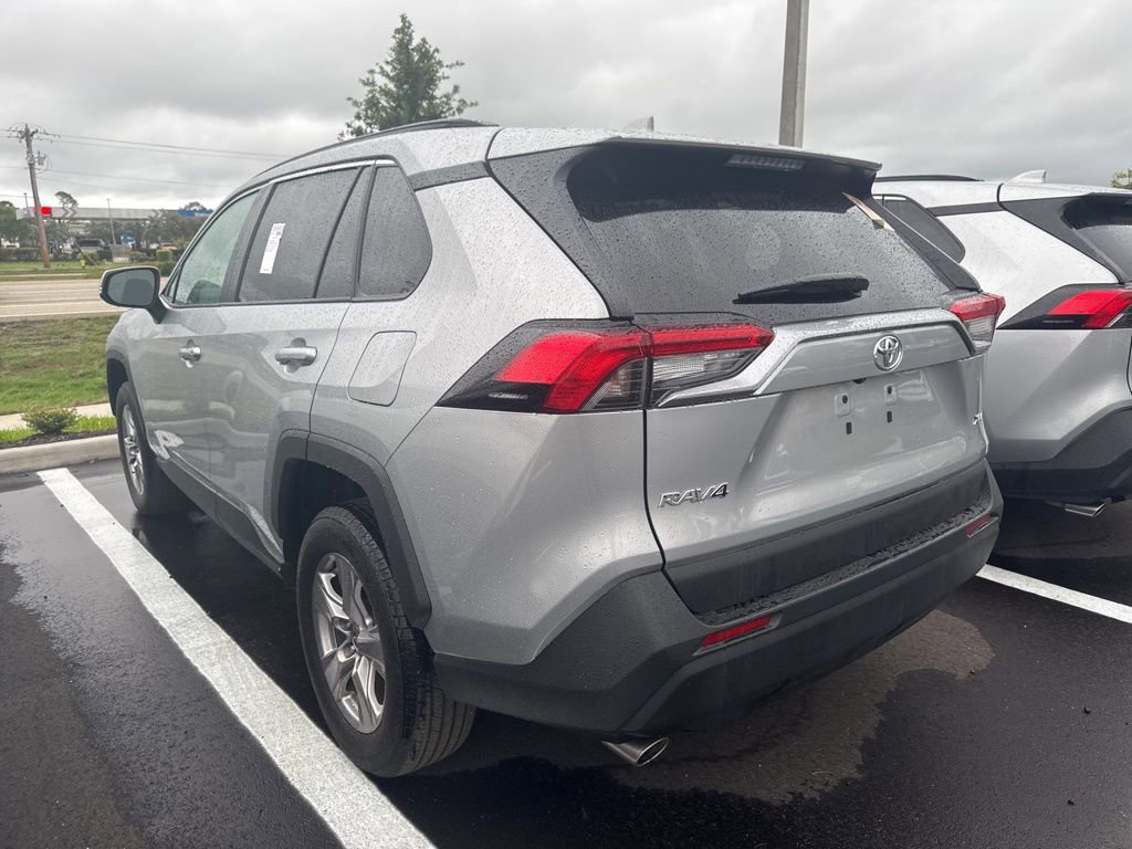 Used 2025 Toyota RAV4 XLE image 5
