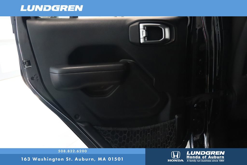 Used 2018 Jeep Wrangler Unlimited Rubicon image 11