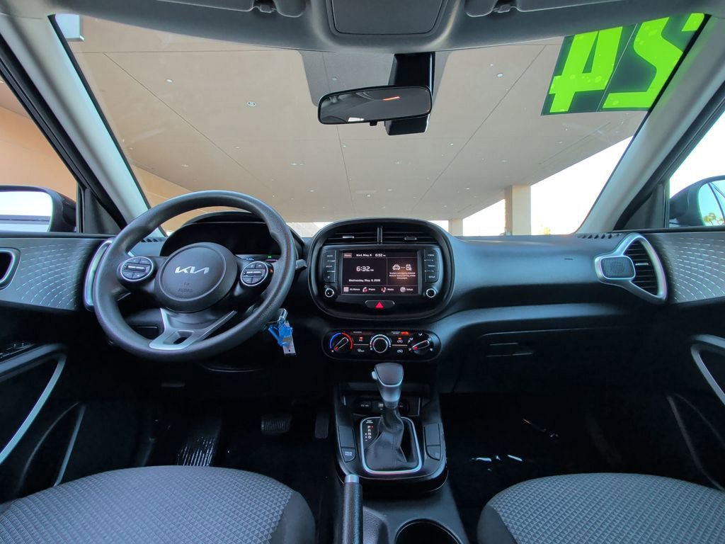 Used 2024 Kia Soul LX w/ Option Group 015 FWD image 22