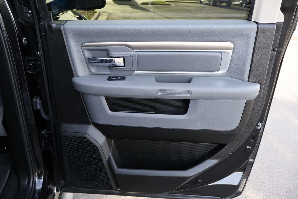 Used 2019 RAM 1500 Classic SLT AWD/4WD image 22