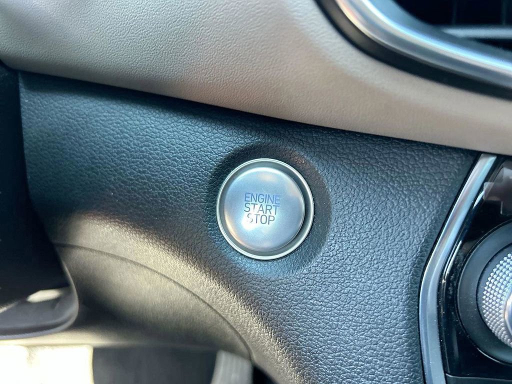 Used 2020 Hyundai Santa Fe Limited image 36