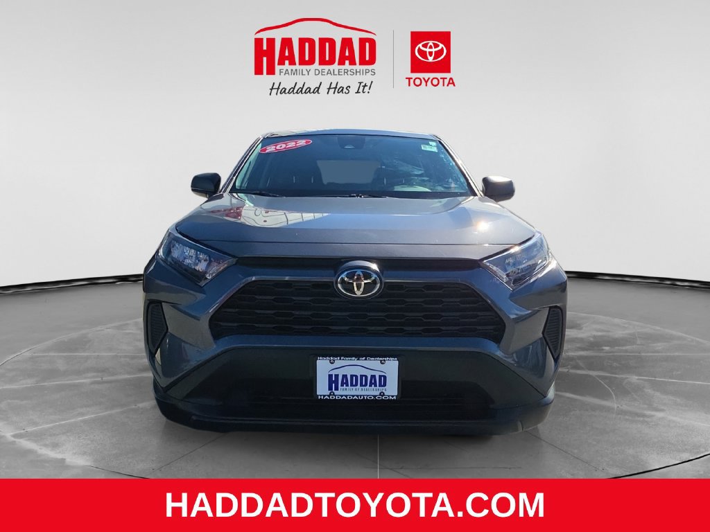 Used 2022 Toyota RAV4 LE AWD/4WD image 9