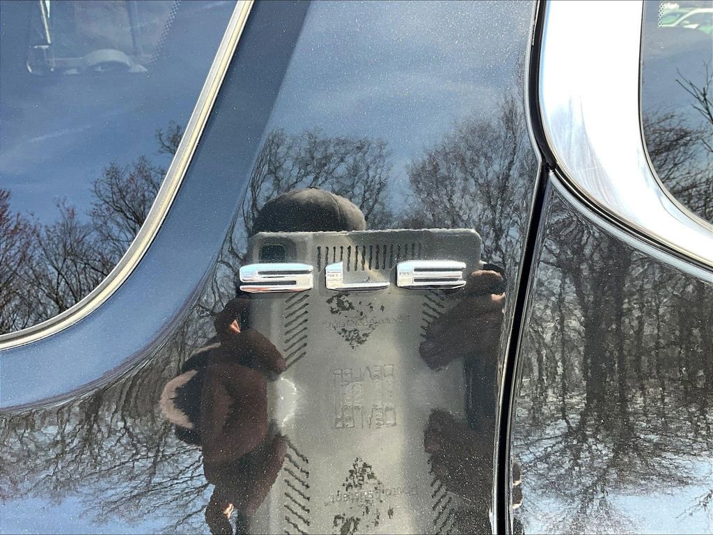 Used 2021 GMC Acadia SLE image 8