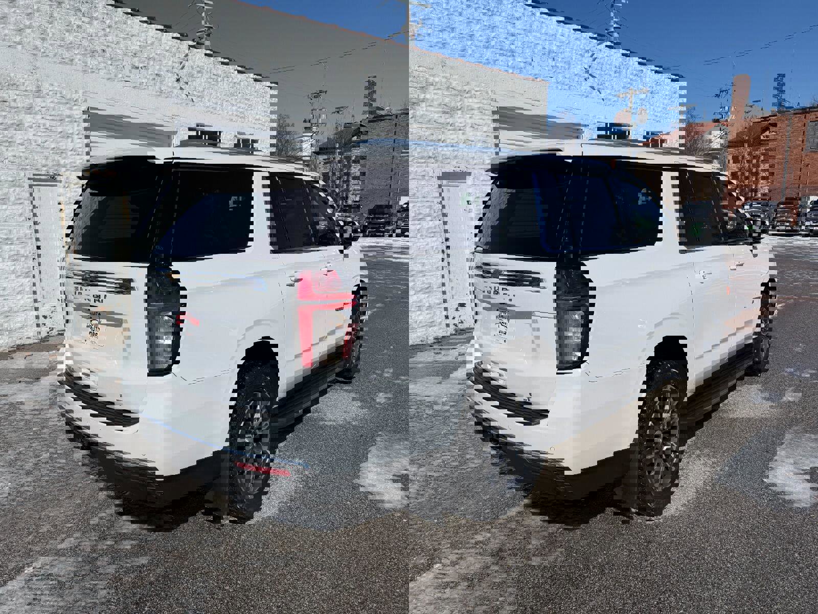 Used 2021 Chevrolet Suburban LT image 5