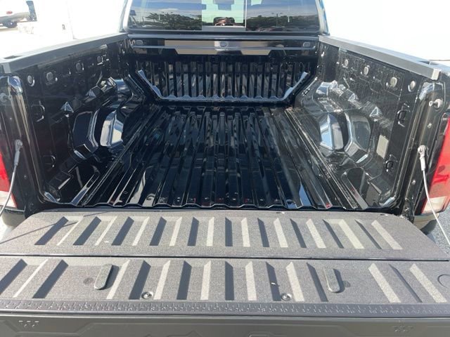 New 2026 Chevrolet Colorado W/T w/ WT Custom Package AWD/4WD image 14