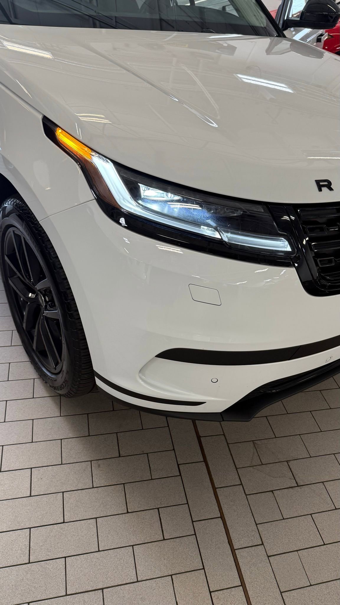 Used 2024 Land Rover Range Rover Velar S image 55