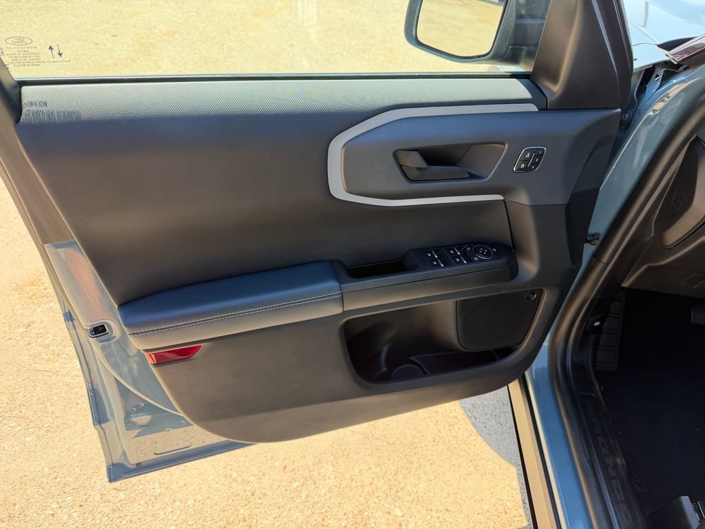 Used 2023 Ford Bronco Sport Outer Banks w/ Tech Package AWD/4WD image 9