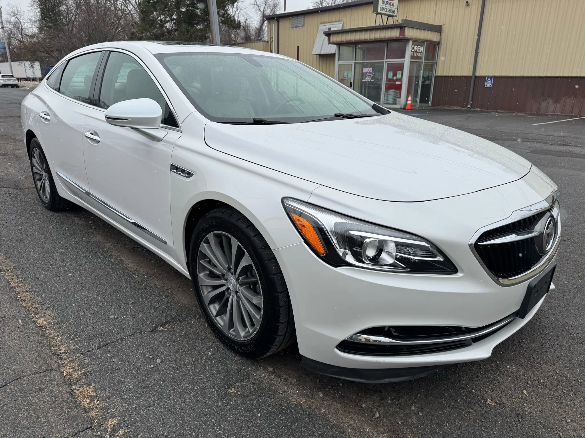 Used 2019 Buick LaCrosse Essence w/ Sun and Shade Package image 3