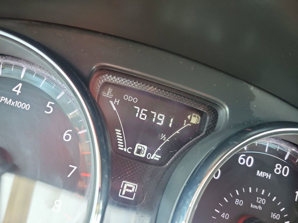 Used 2019 Nissan Versa SV image 32