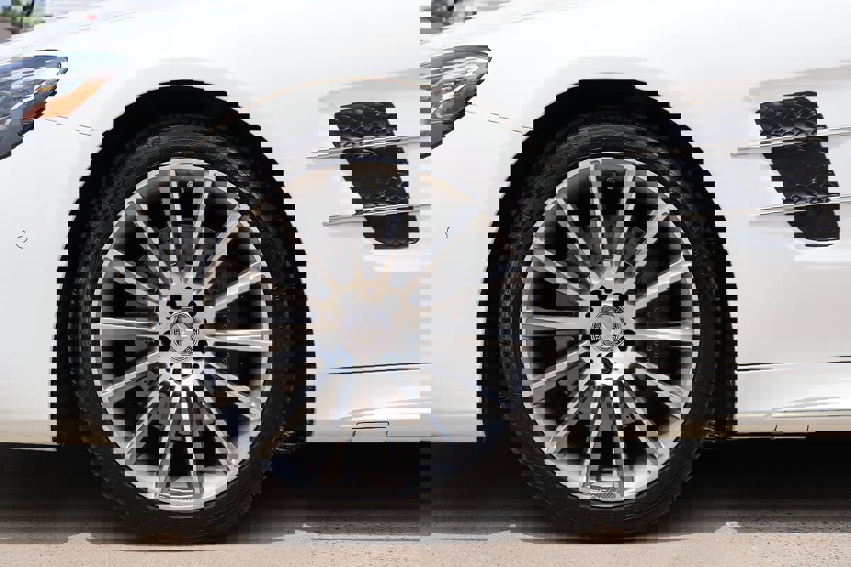 Used 2017 Mercedes-Benz SL 550 w/ Driver Assistance Package image 50