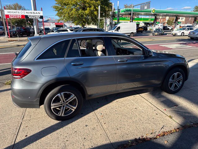 Used 2022 Mercedes-Benz GLC 300 4MATIC image 8