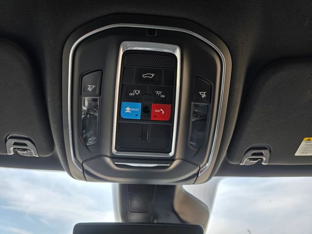 Used 2023 Jeep Wagoneer Series III w/ Preferred Equipment Group image 25