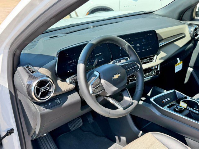 New 2027 Chevrolet Equinox LT w/ Convenience Package II FWD image 15