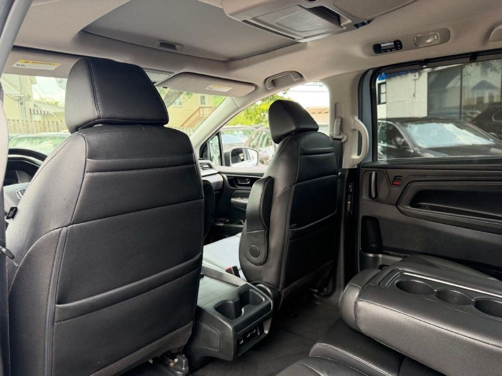 Used 2023 Honda Odyssey Touring image 17