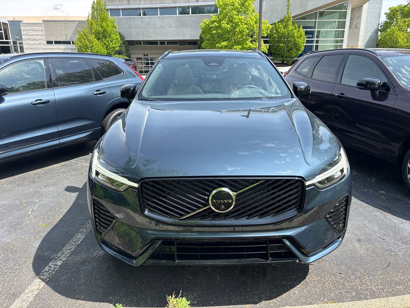 New 2026 Volvo XC60 B5 Plus w/ Protection Package Premier AWD/4WD image 2