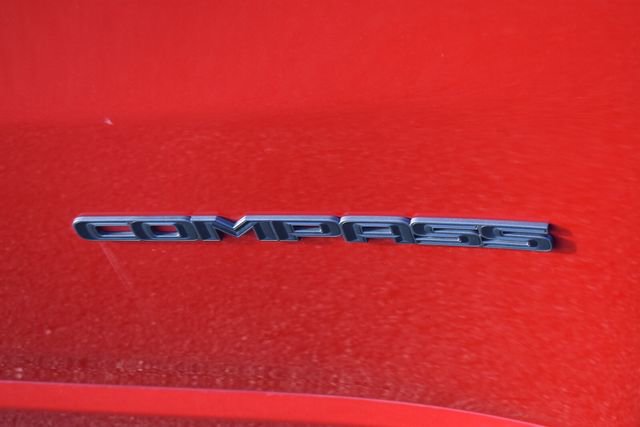 Used 2022 Jeep Compass Limited image 13