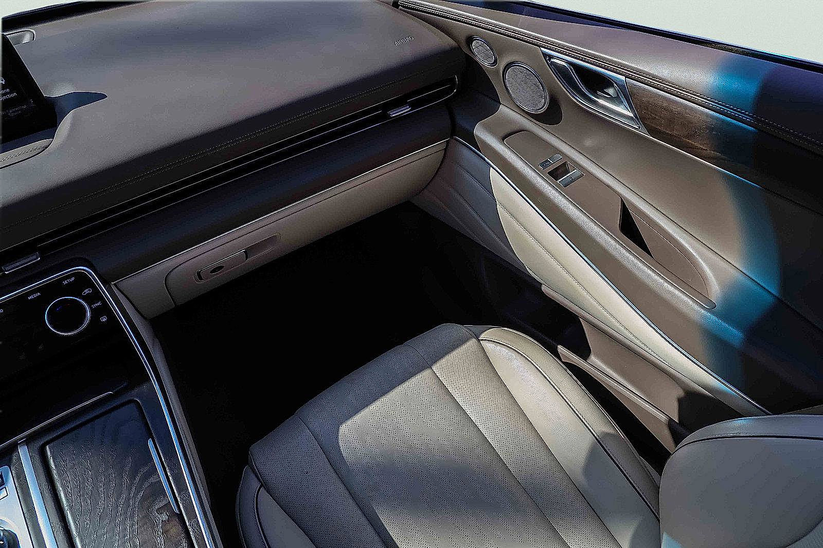 Used 2023 Genesis GV80 2.5T w/ Prestige Package image 19