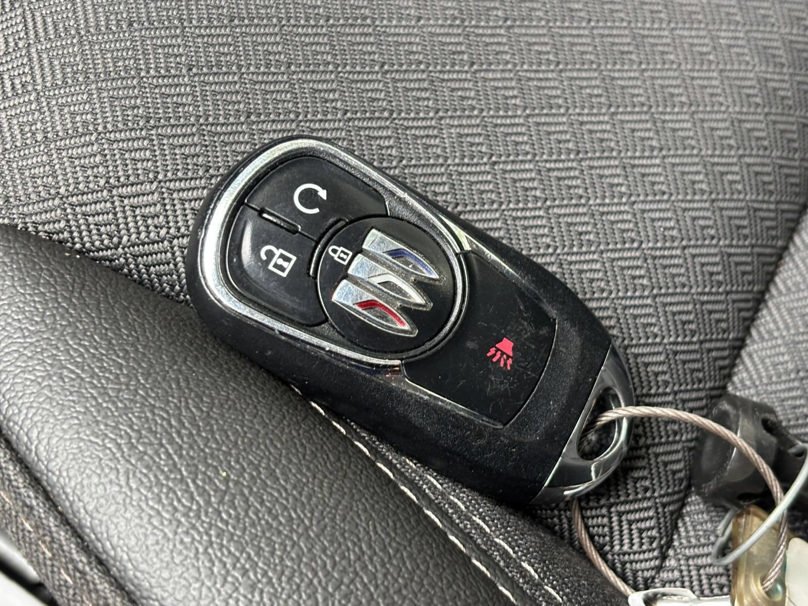 Used 2025 Buick Encore GX Preferred FWD image 23