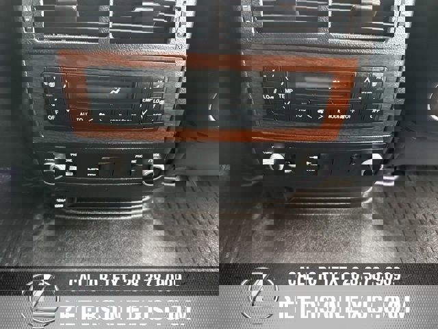 Used 2016 Toyota Land Cruiser image 19