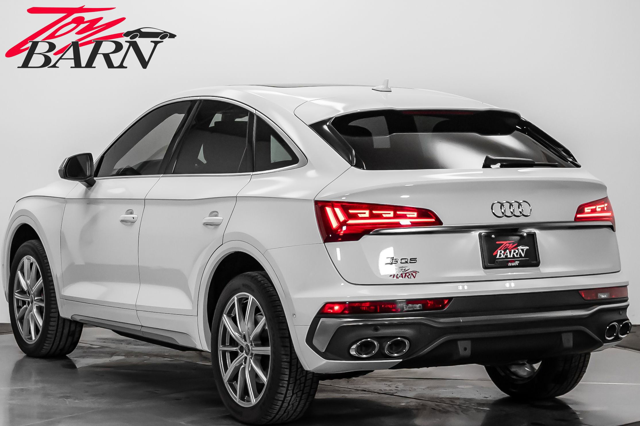 Used 2023 Audi SQ5 Prestige AWD/4WD image 3
