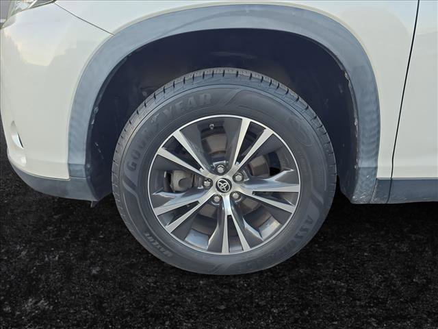 Used 2019 Toyota Highlander LE image 9