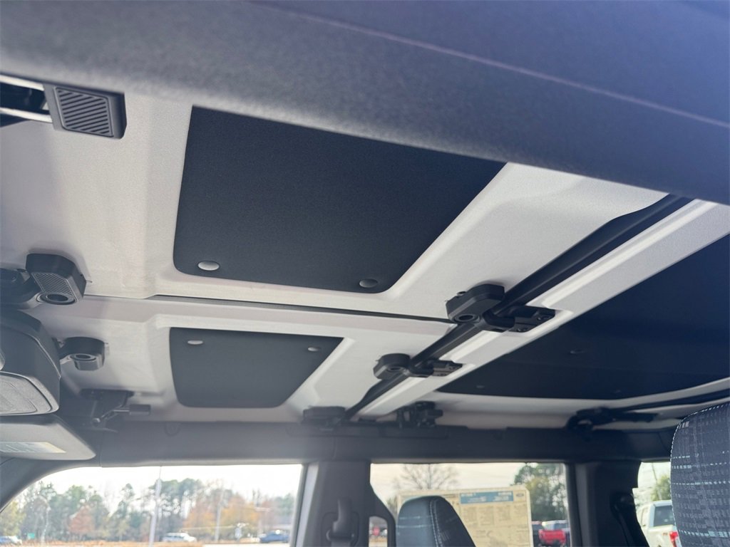 New 2025 Ford Bronco Heritage Edition image 18