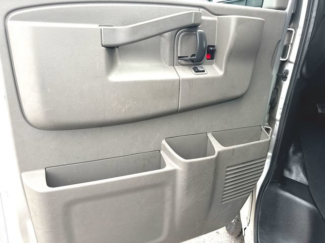 Used 2018 GMC Savana 2500 w/ Driver Convenience Package RWD image 17
