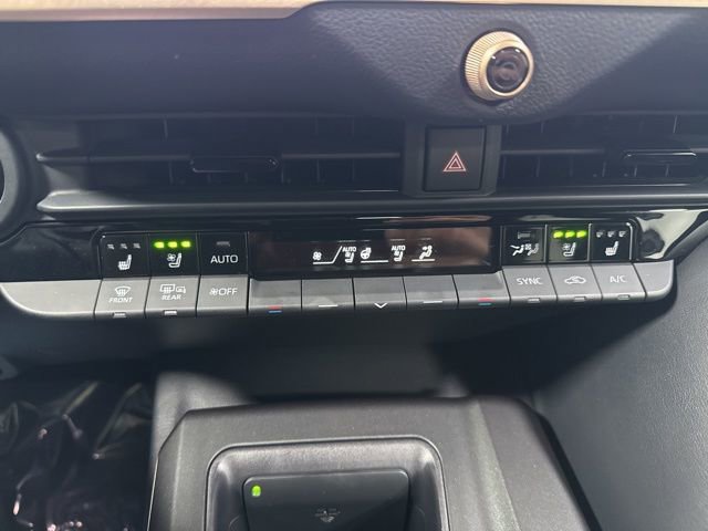 Used 2023 Toyota Crown Limited AWD/4WD image 19