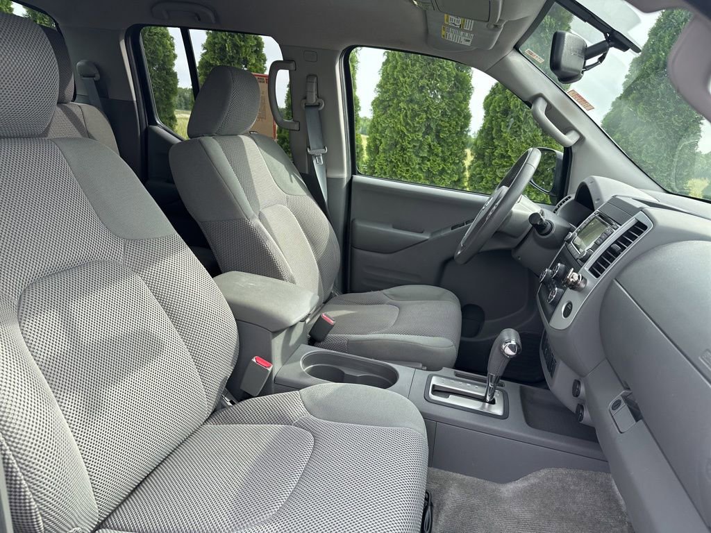 Used 2016 Nissan Frontier SV w/ SV Value Truck Package RWD image 29