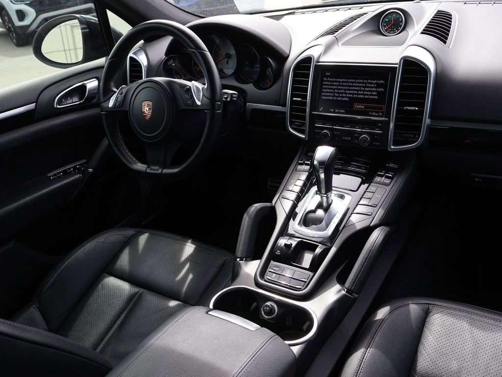 Used 2014 Porsche Cayenne S image 17