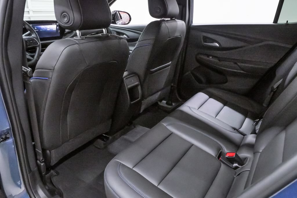 Used 2025 Buick Envista Sport Touring w/ Convenience I Package FWD image 10
