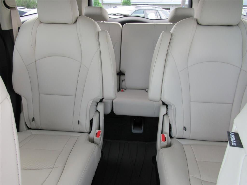 Used 2023 Buick Enclave Essence w/ Trailering Package, 5000 lbs. FWD image 18