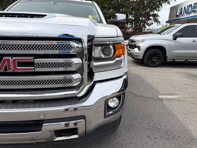 Used 2017 GMC Sierra 2500 SLT w/ Duramax Plus Package AWD/4WD image 26