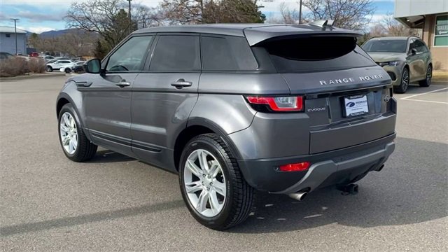 Used 2018 Land Rover Range Rover Evoque SE image 4