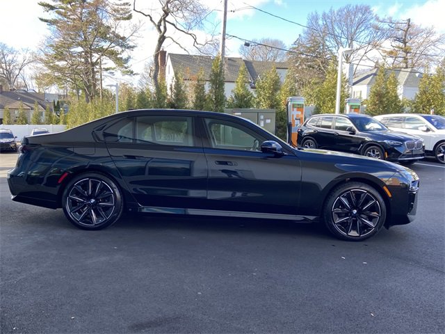 Certified 2025 BMW 740i xDrive w/ Executive Package image 4