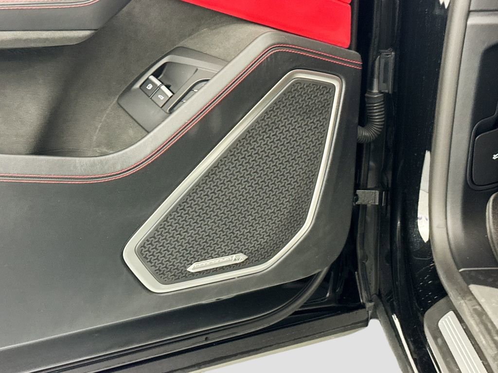 Used 2025 Lamborghini Urus Performante AWD/4WD image 19