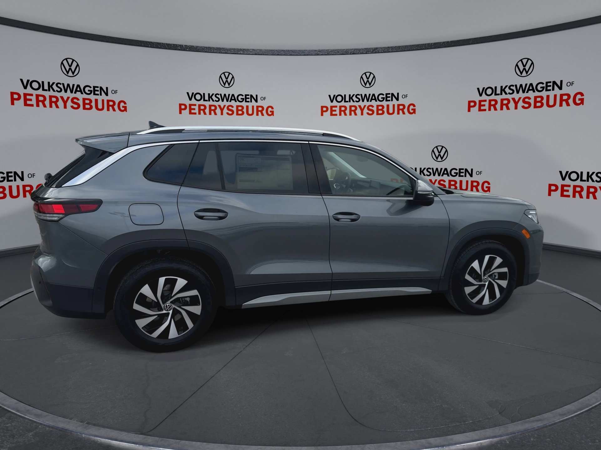 New 2026 Volkswagen Tiguan S image 9