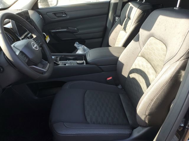 New 2026 Nissan Pathfinder SV image 18