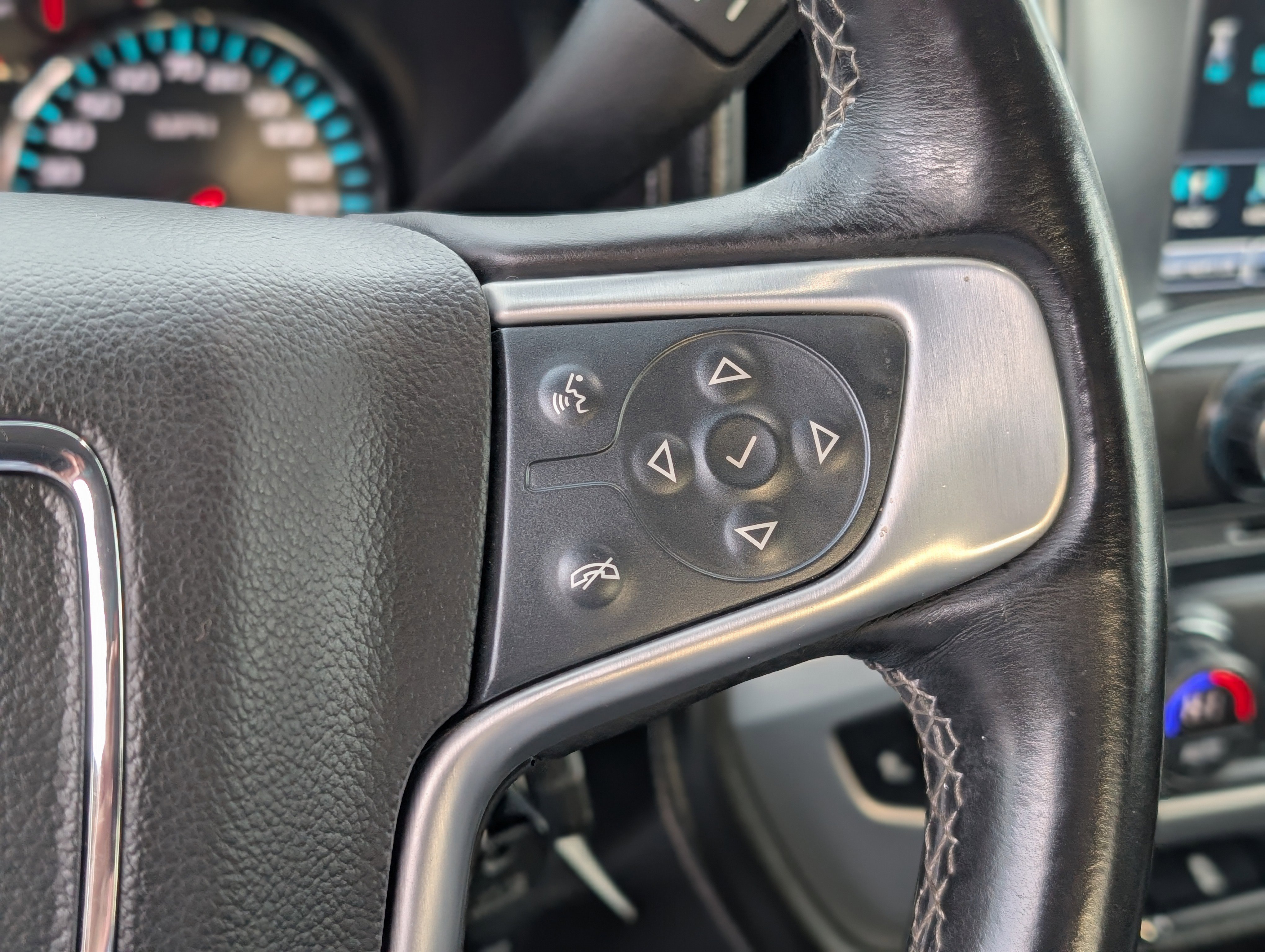 Used 2018 GMC Sierra 1500 SLE w/ SLE Value Package image 17