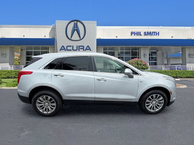 Used 2017 Cadillac XT5 Luxury FWD image 4