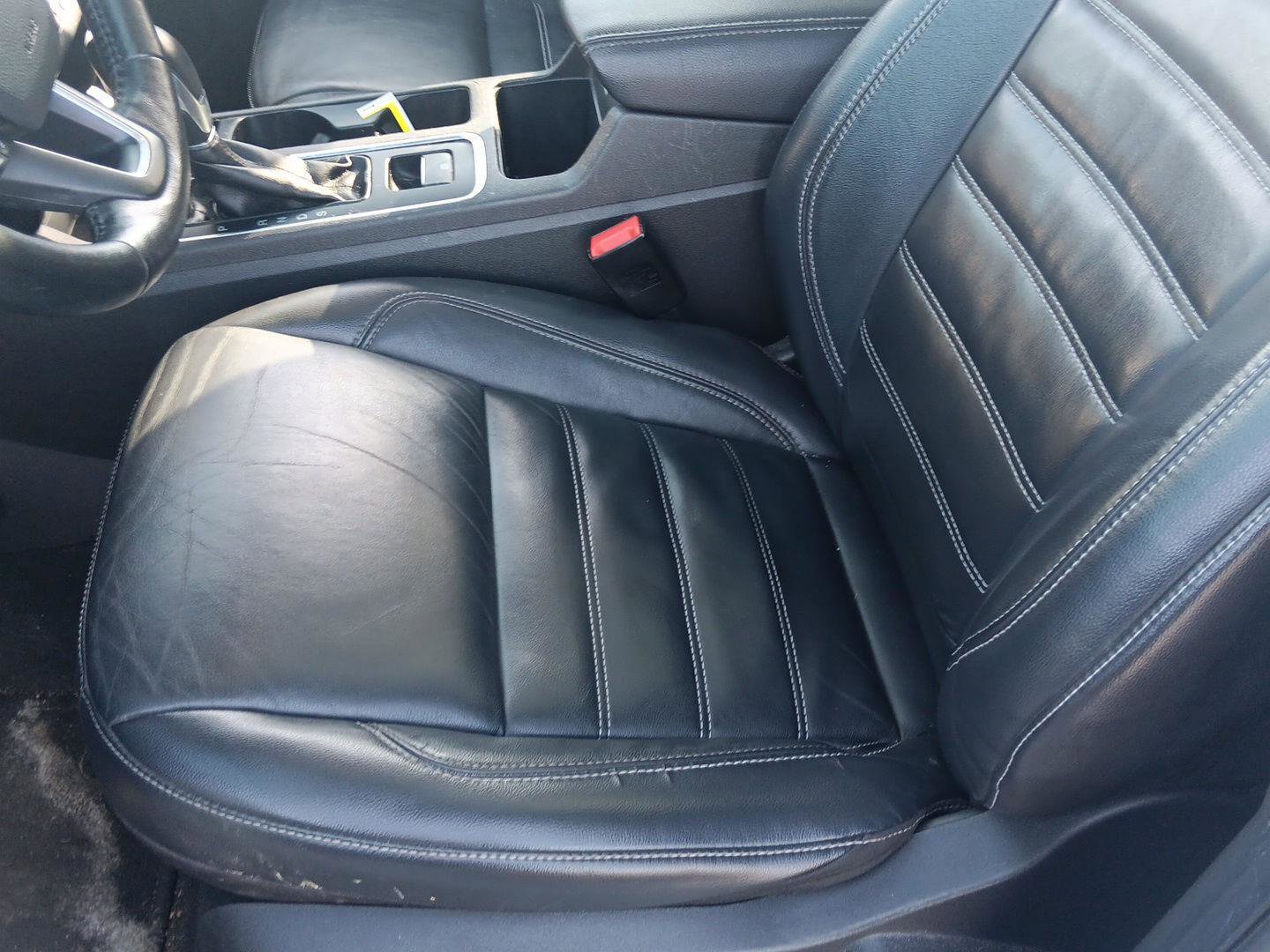 Used 2019 Ford Escape Titanium image 14