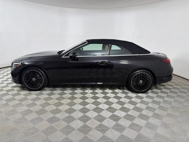 New 2027 Mercedes-Benz CLE 300 4MATIC Cabriolet image 4