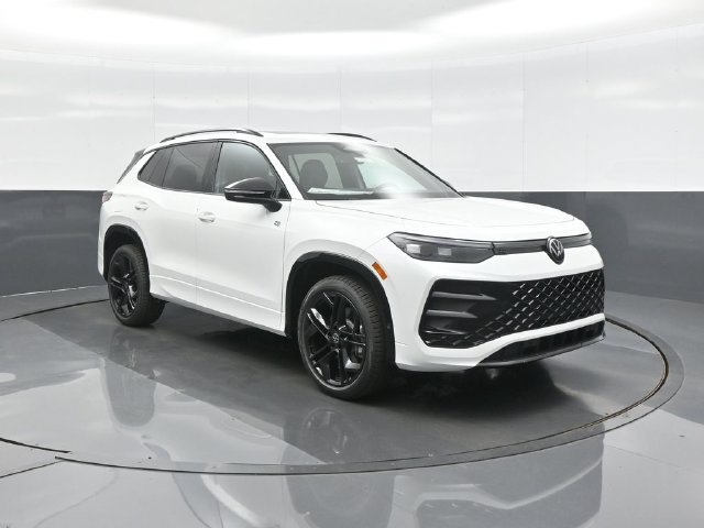 New 2026 Volkswagen Tiguan SE R-Line AWD/4WD image 1