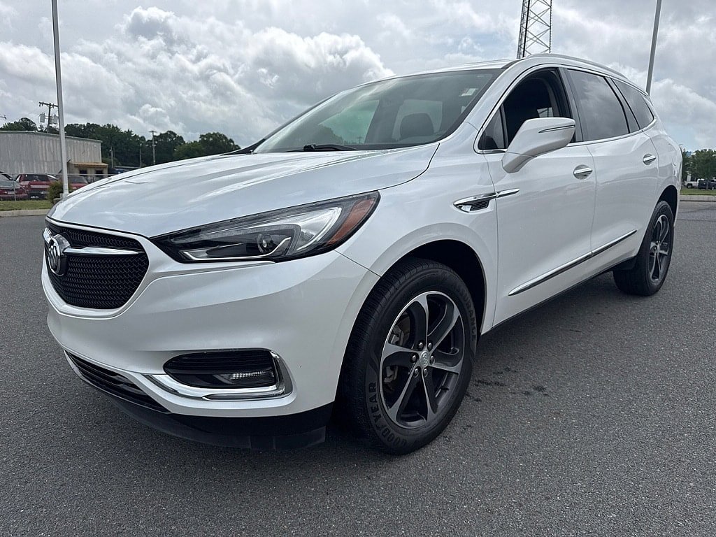 Used 2020 Buick Enclave Essence w/ Sport Touring Edition FWD image 6