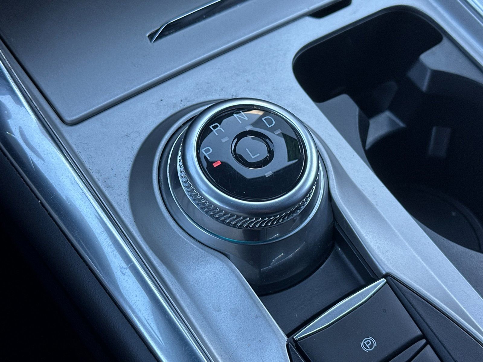 Used 2024 Ford Explorer XLT w/ Equipment Group 202A image 22