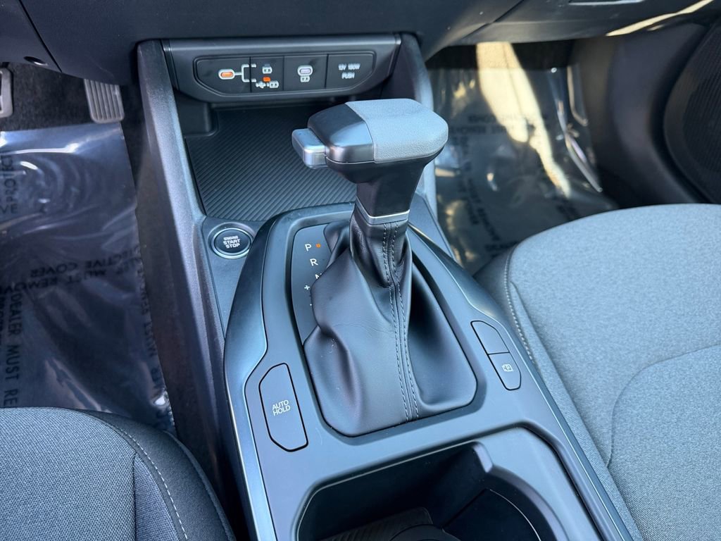 Used 2025 Kia K4 LXS image 28
