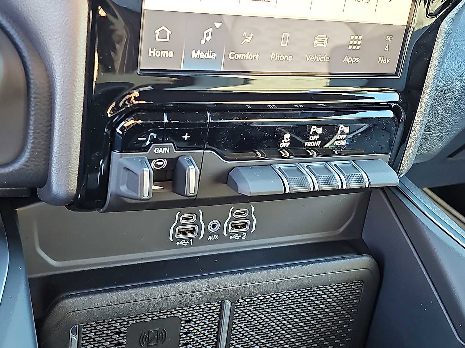 New 2026 RAM 1500 Big Horn AWD/4WD image 16